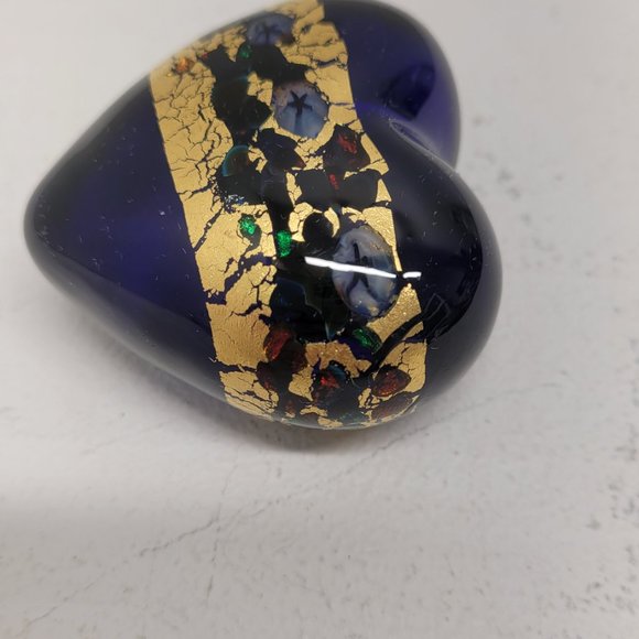 Robert Held Art Glass Heart Paperweight - Picture 8 of 8